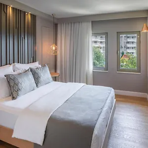 Side Suite